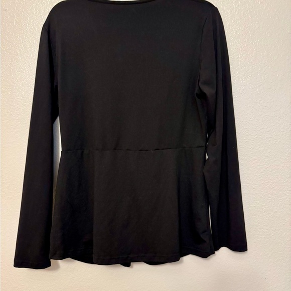 Chic Black Women's Blouse - Picture 2 of 3